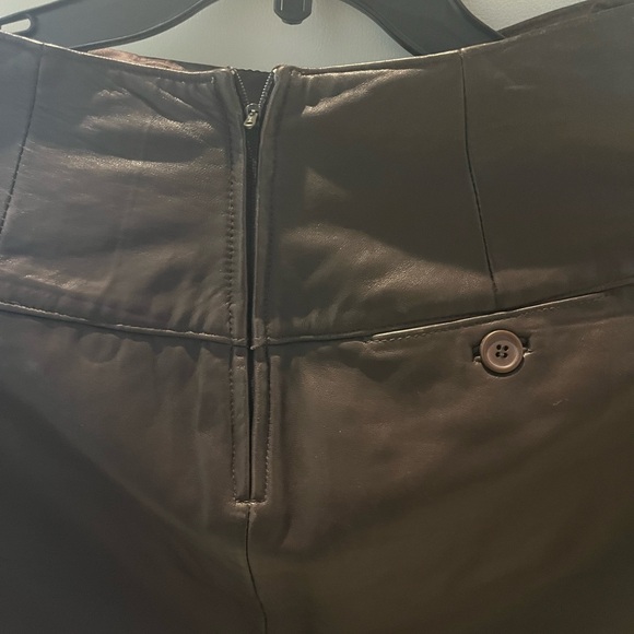 Lord & Taylor Dark Brown Short Leather Skirt - Picture 4 of 7